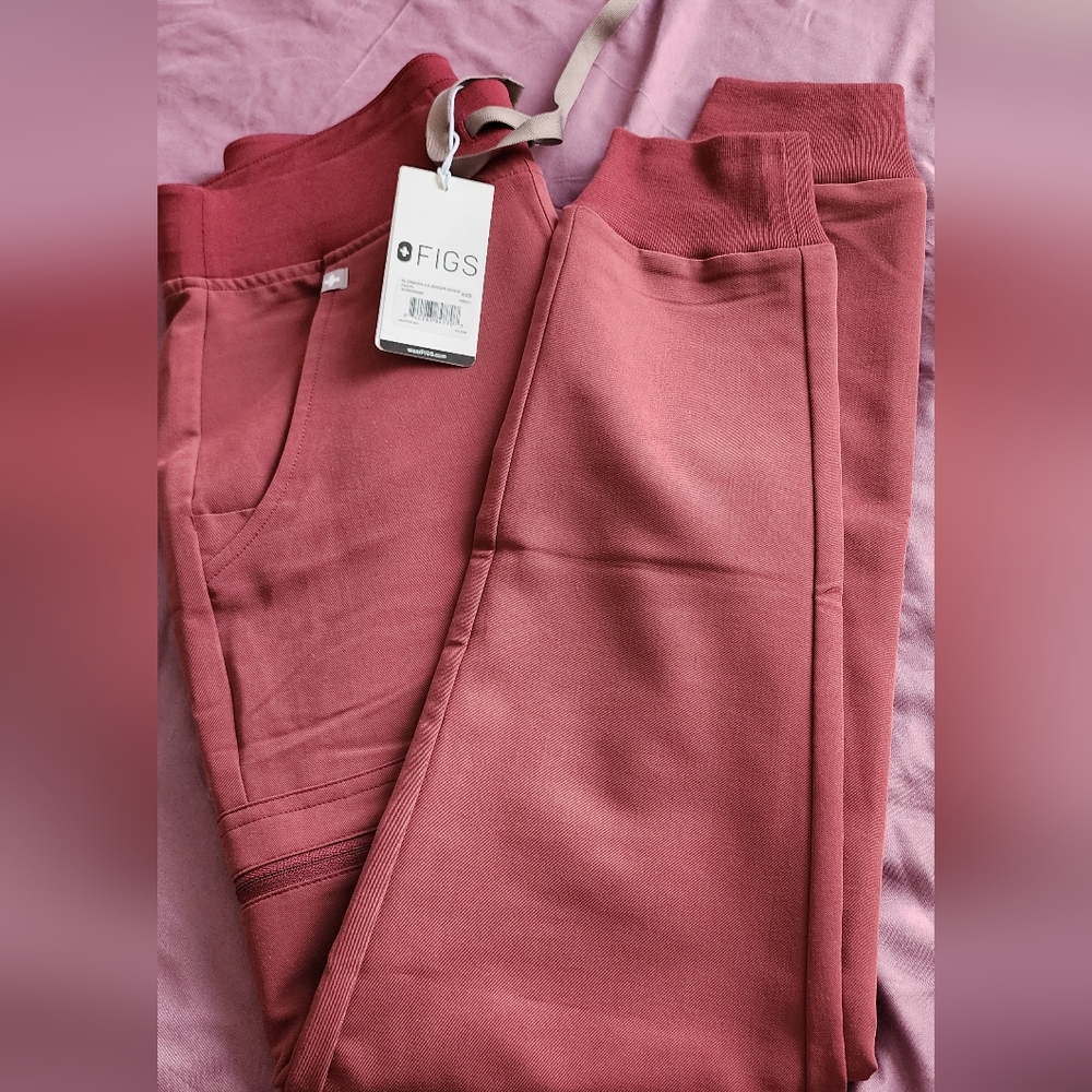 Figs dark cherry Zamora pants xxs